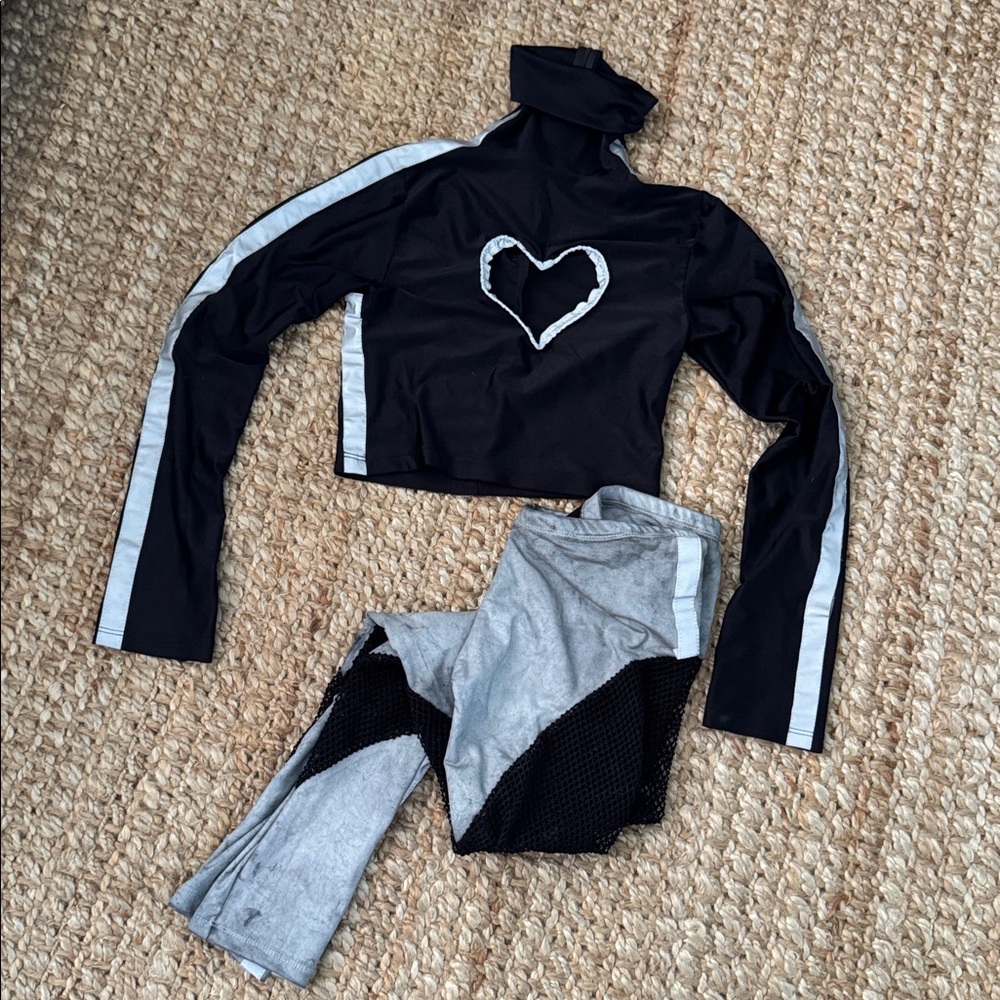 ESQ escape reflector Black and Gray Heart Crop Top and leggings Set size medium